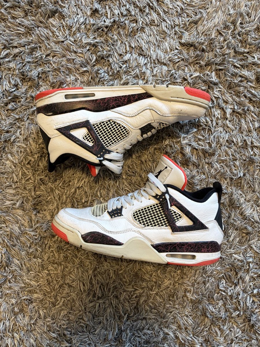 Jordan Scarpe da uomo: Air Jordan 4 Retro – Usato da Zollikerberg venduto da dcapshop