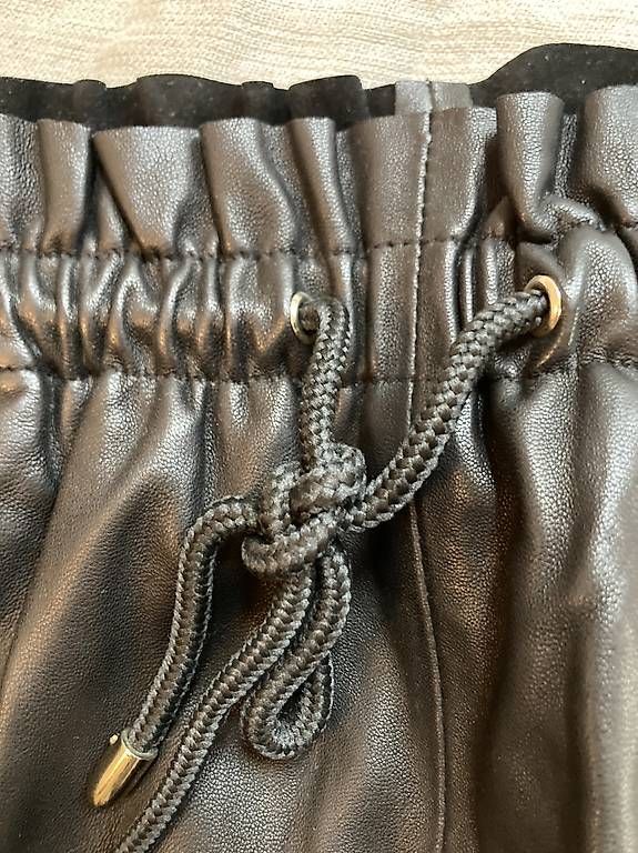 Gonne: Jupe Mos Mosh en cuir taille M – Usato da Genève venduto da dia_tj6j 1