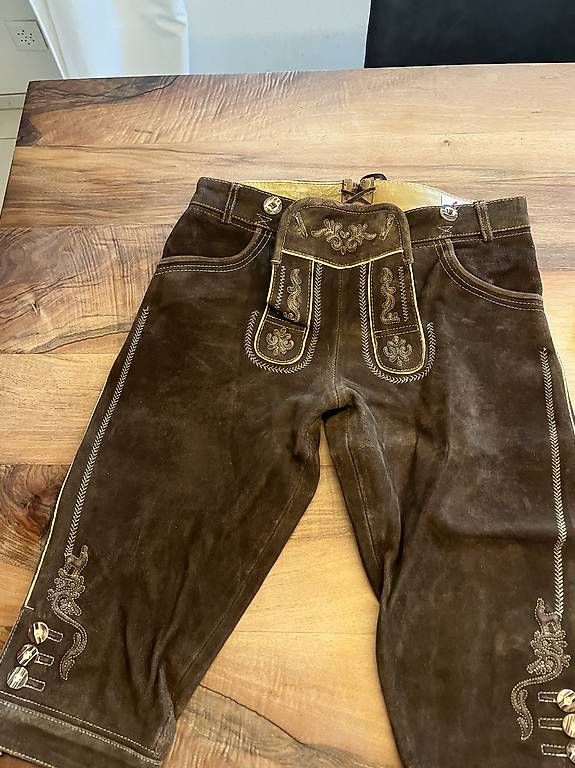 Pantalons: Trachtenlederhose Damen 36 – D'occasion à Malans par Tartaruga74