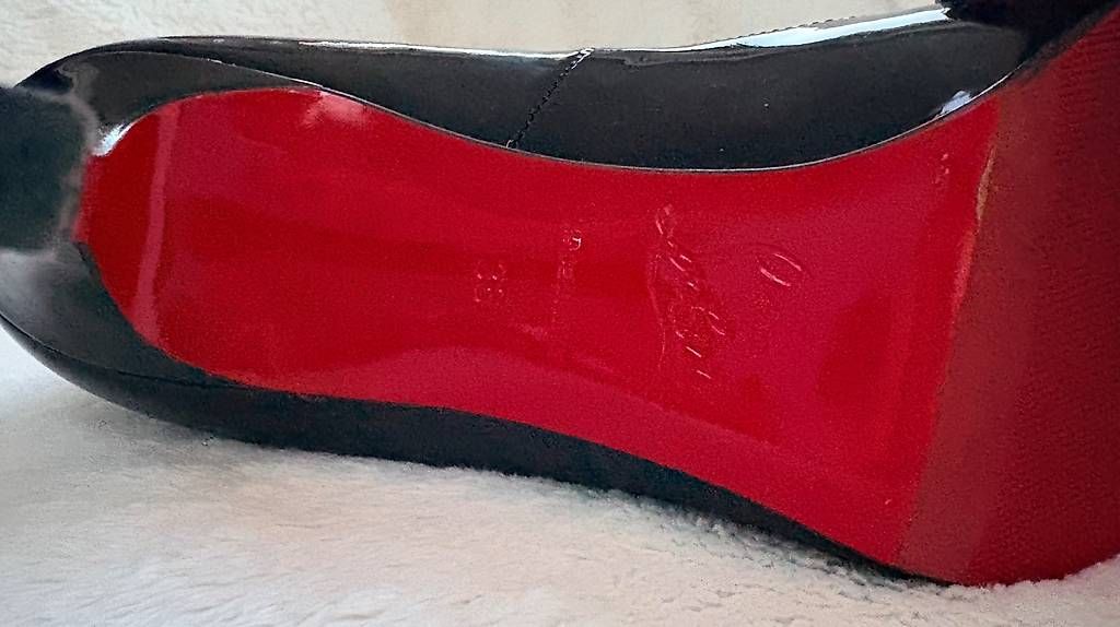 Chaussures femmes: Christian louboutin  – Neuf avec emballage d'origine à Châtel-St-Denis par jin_9ycy 3