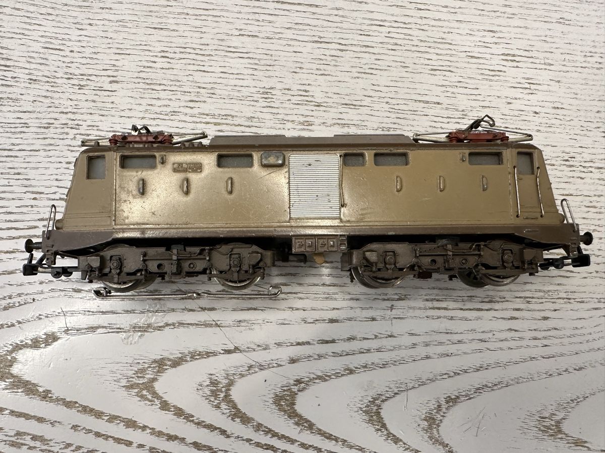 Märklin Modelleisenbahnen: Märklin 3035 FS BR 424 Breda – Gebraucht aus Lupsingen von New-Haven 4