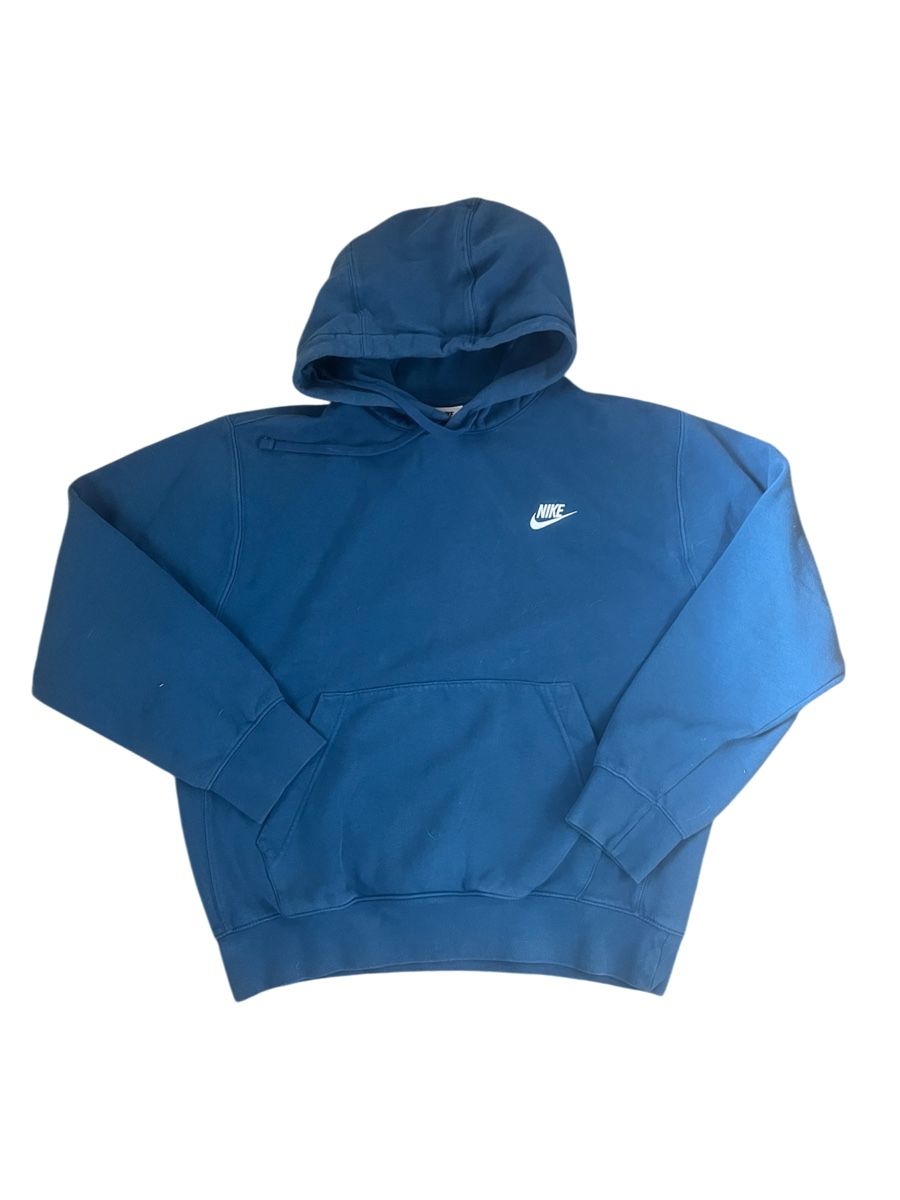 Nike Maglioni & Felpe: Pull à capuche Nike bleu marine, taille S – Usato da Baulmes venduto da resel_.tm