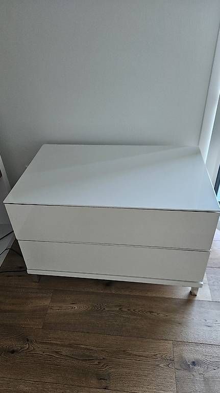 Commodes: Kommode, weiss glanz – D'occasion à Mollis par yvo_q6vt 1
