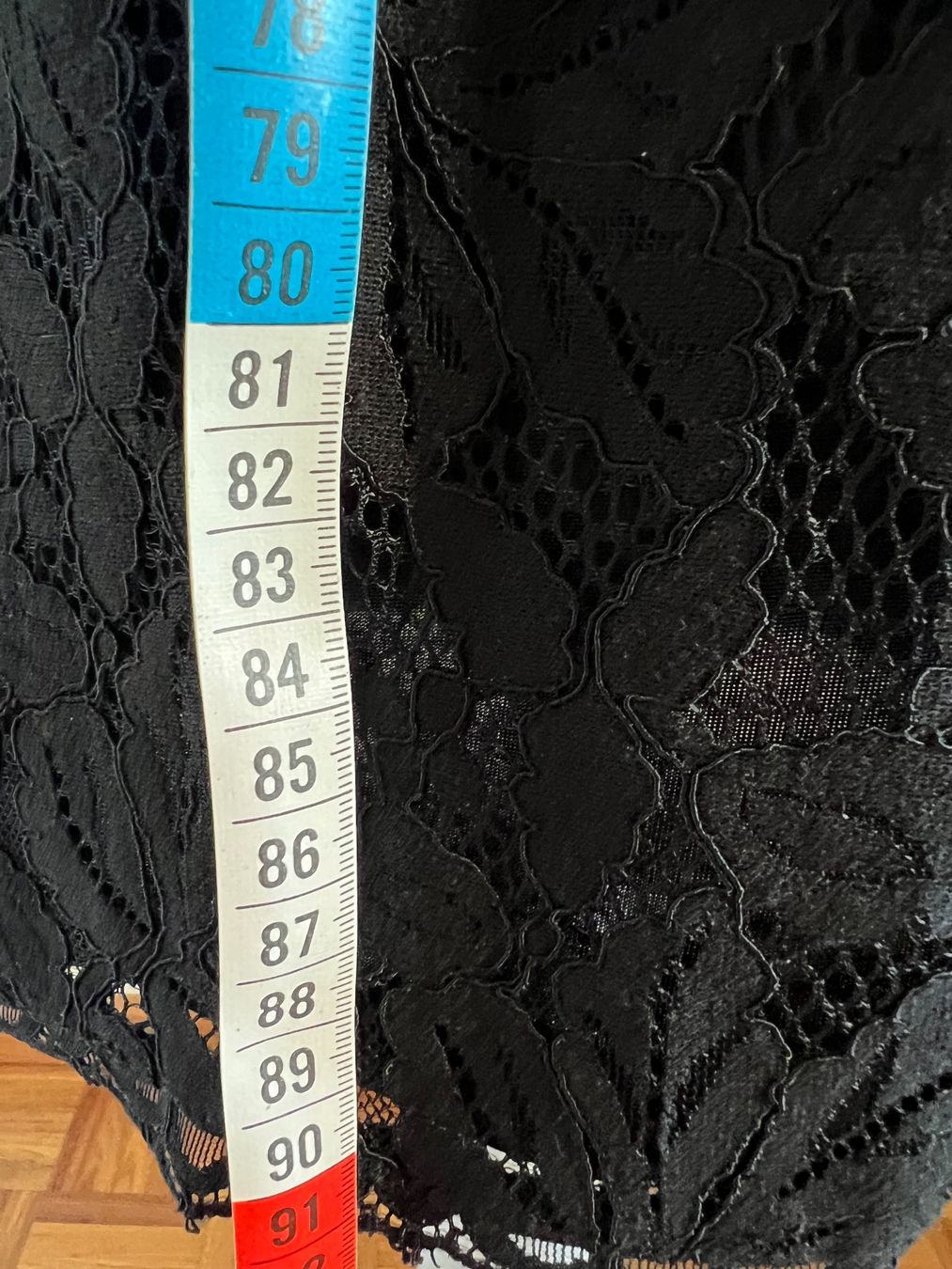 H&M Vestiti: Damen Kleid schwarz mit Spitze – Usato da Chur venduto da van_hnc6 6