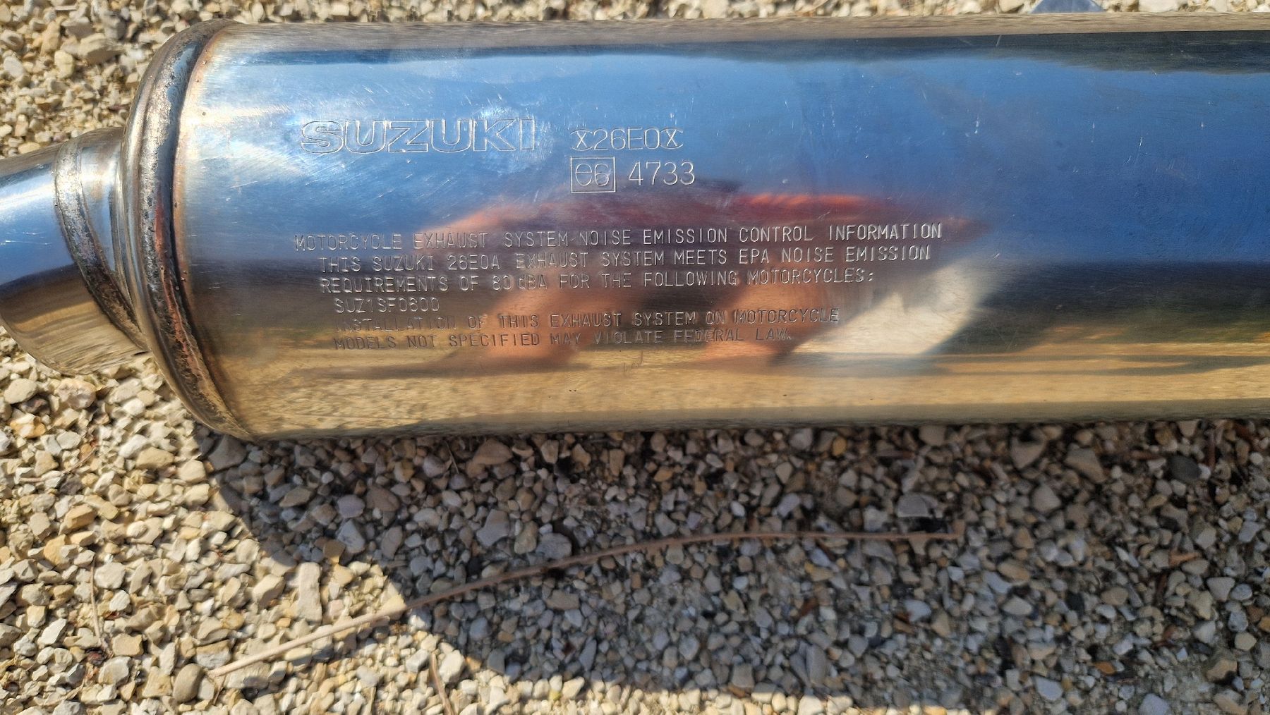 Suzuki Auspuffanlagen: Original Suzuki GSF Auspuff – Gebraucht aus Thunstetten von Cyberwurst 1
