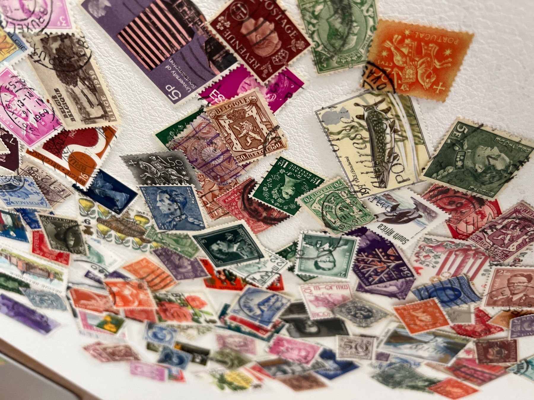 Tutti i francobolli: Lot 9: Lot mit Mix Briefmarke – Usato da Chiasso venduto da AzenYa 2