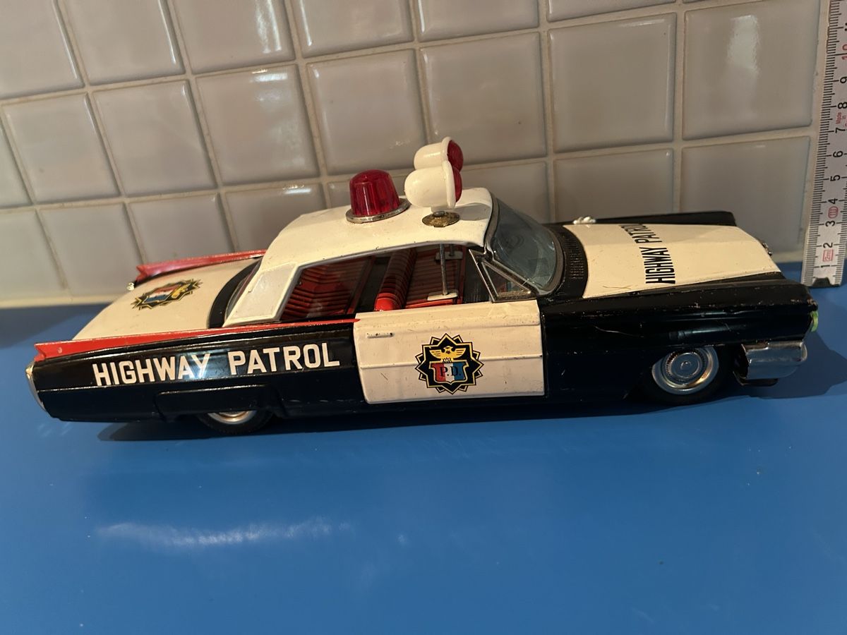 Voitures modèles: Polizeiauto Ichiko Defekt  – D'occasion à Bülach par larson27 1