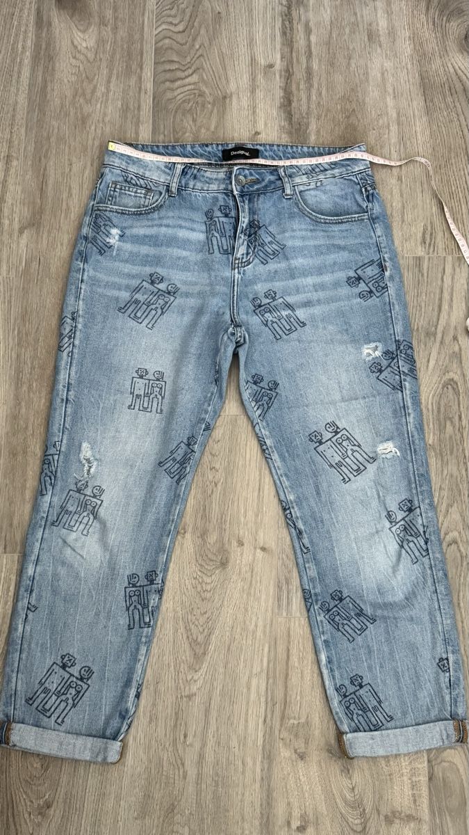 Desigual Jeans: Desigual Jeans Damen  – Usato da Mörigen venduto da TimelessFinds