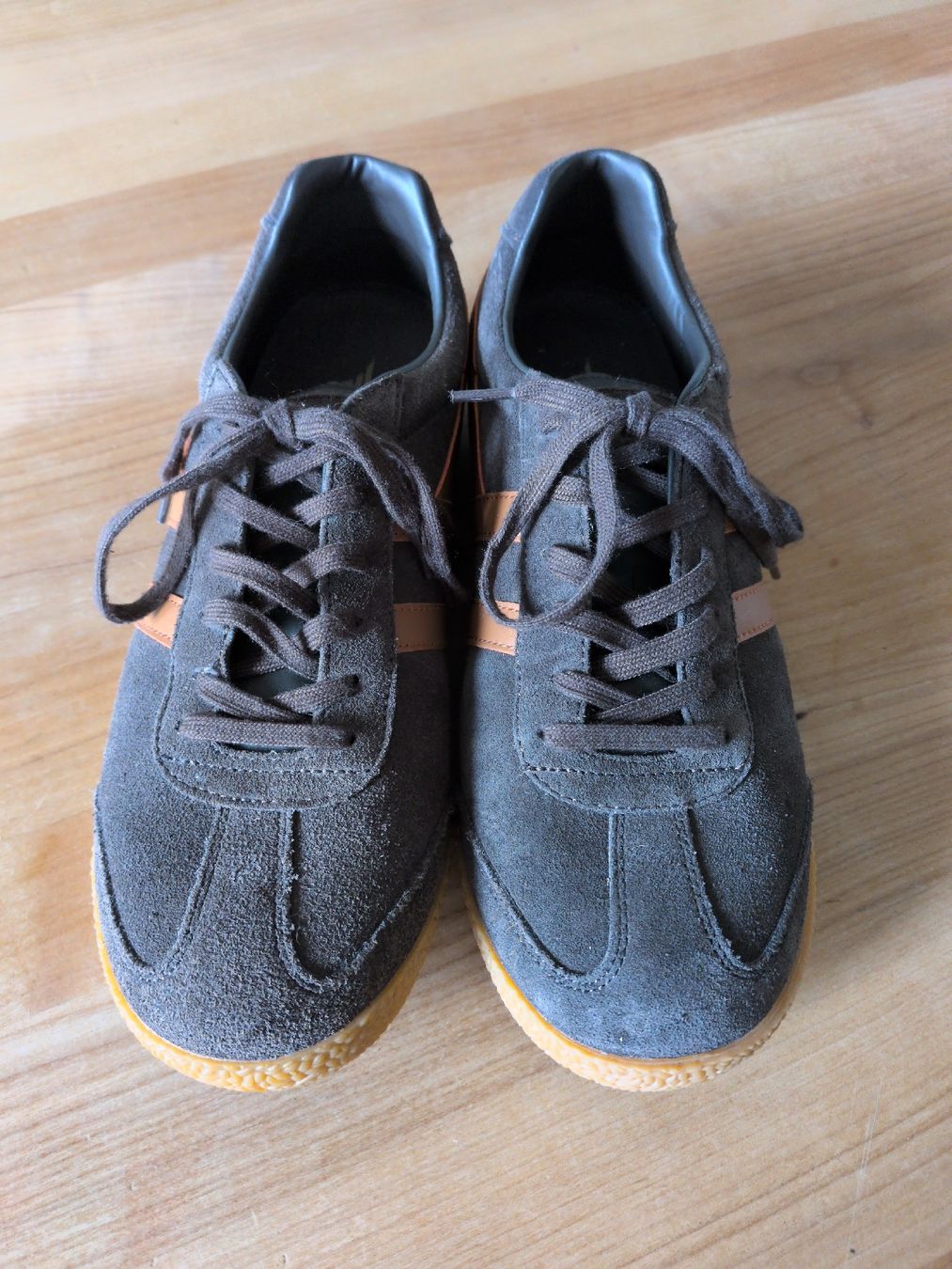 Scarpe da uomo: Sneaker Gola 42 – Nuovo (secondo la descrizione) da Dornach venduto da Bagpipe 1