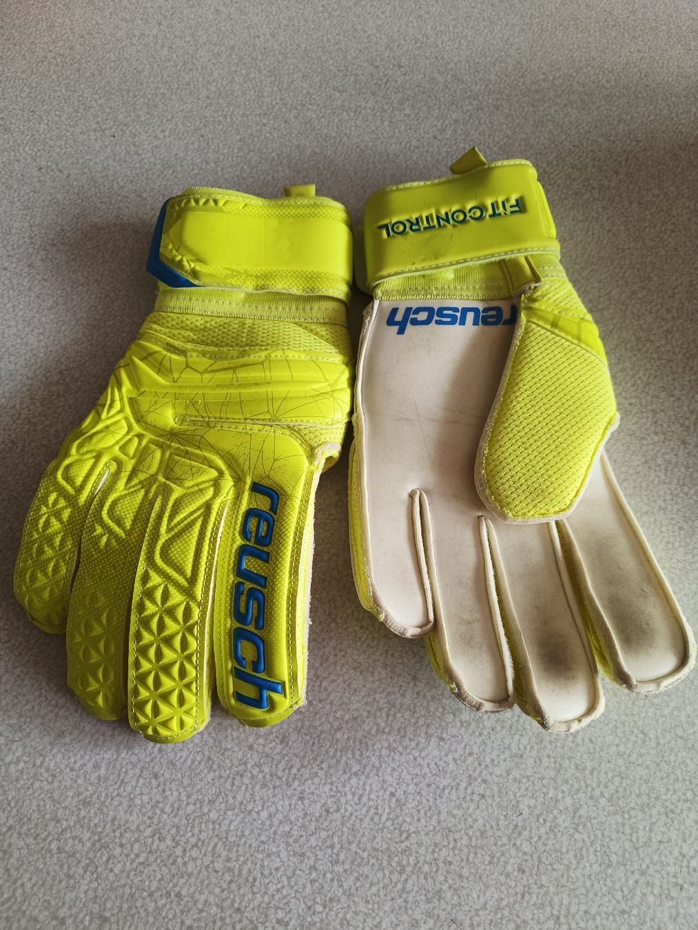Reusch Sonstige Accessoires für Herren: Torwarthandschuhe – Gebraucht aus Wichtrach von Quaglia.8 1