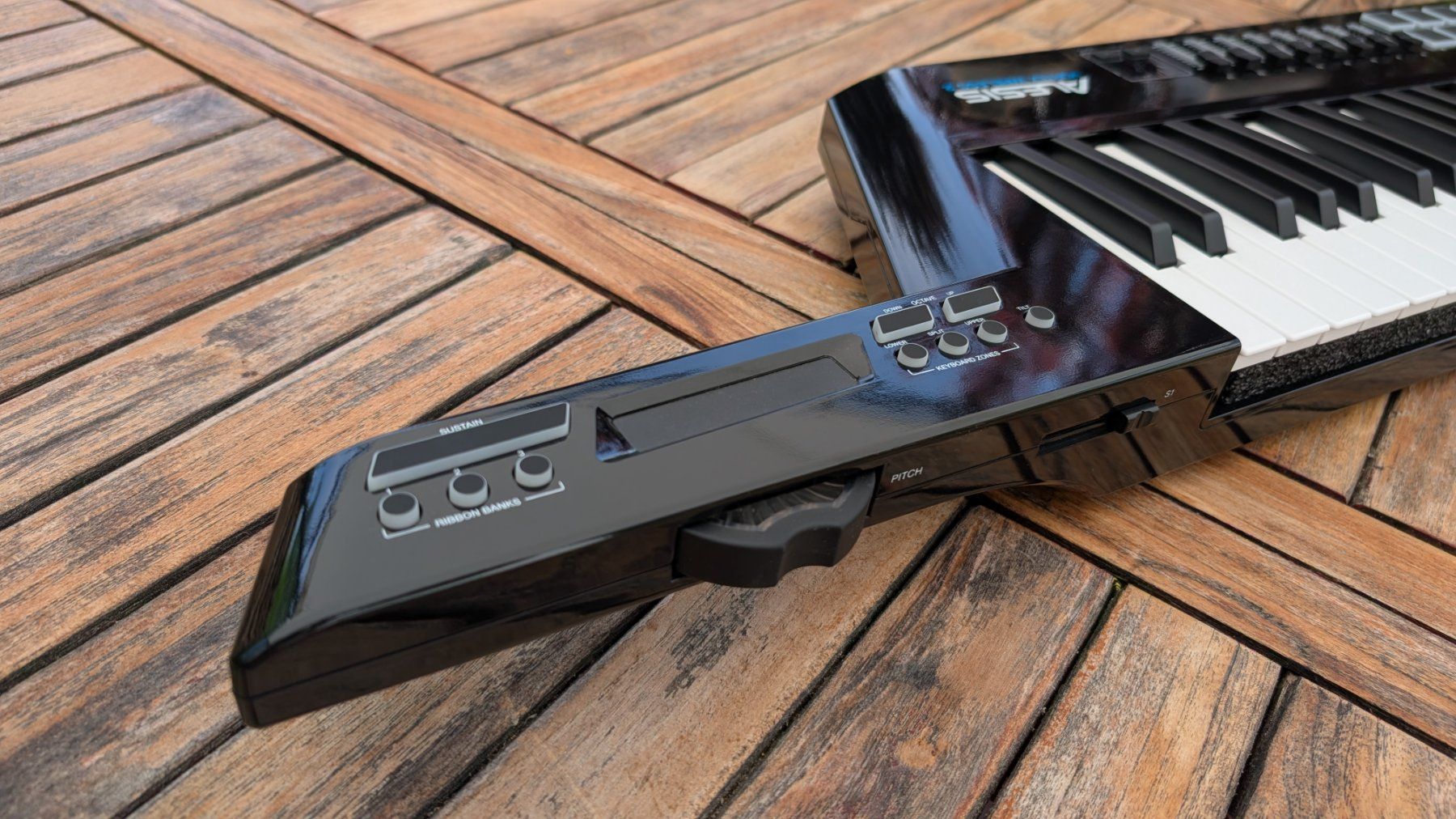Alesis Strumenti musicali: Alesis Vortex Wireless 2 – Usato da Valeyres-Rances venduto da Kobol 1