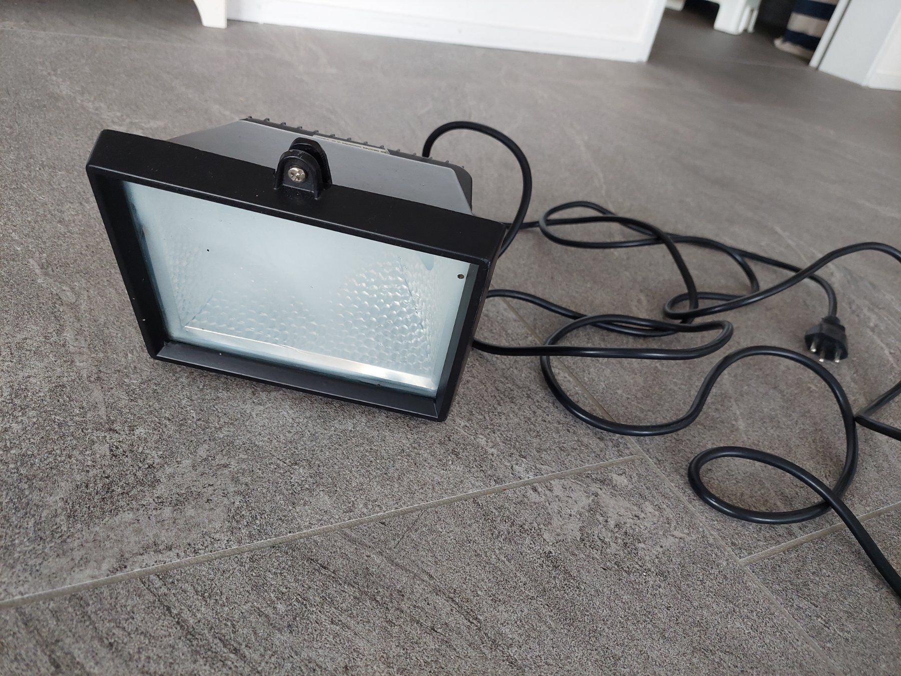 Lampade: Halogenstrahler / Baustellenlampe – Usato da Wiesendangen venduto da troawus 3