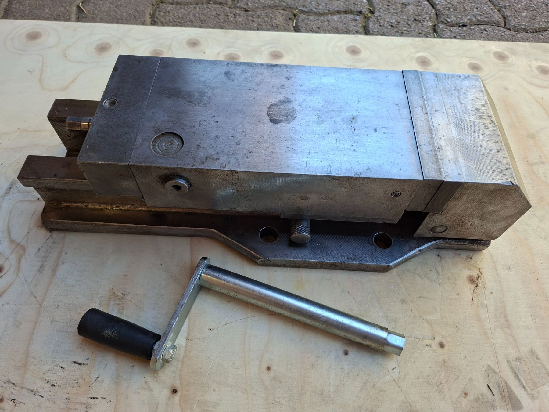 Tutti gli attrezzi: Hydraulik Maschinenschraubstock – Usato da Niederuzwil venduto da peter. 5
