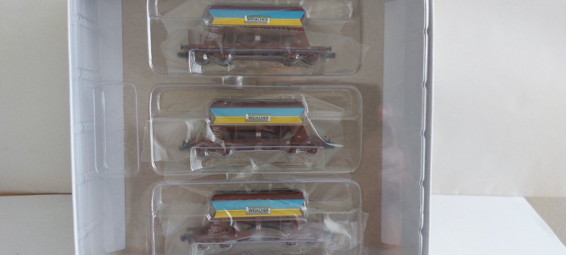 Jägerndorfer Modellini di ferrovie: Jaegerndorfer Kieswagen  " WEIACHER "  66303_1 – Nuovo e nell'imballaggio originale da Biberist venduto da Ntrains 3