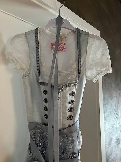 Krüger Kleider: Krüger Dirndl in Gr. 32 – Gebraucht aus Niederuzwil von Sonne026 1