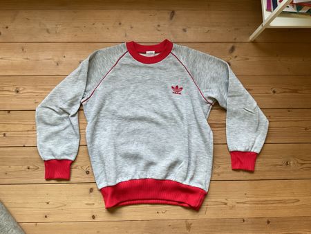 grau-roter Pullover, Adidas, Gr. S