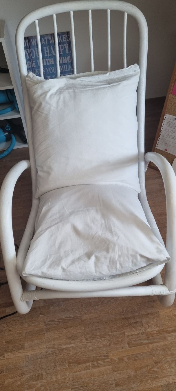Fauteuils: Schaukelstuhl weiss / Shabby Chic mit Kissen – D'occasion à Stäfa par Curly_sue 2