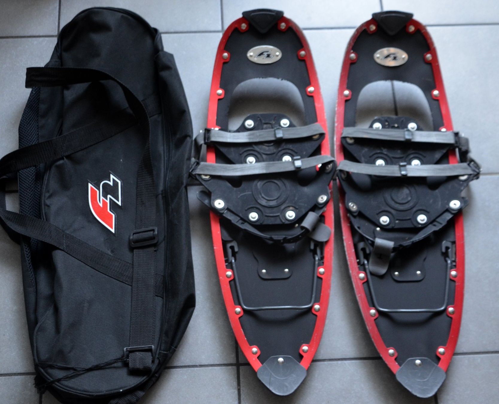 Scarpe da uomo: F2 Schneeschuhe / Raquettes à neige – Usato da Collonges venduto da arashee