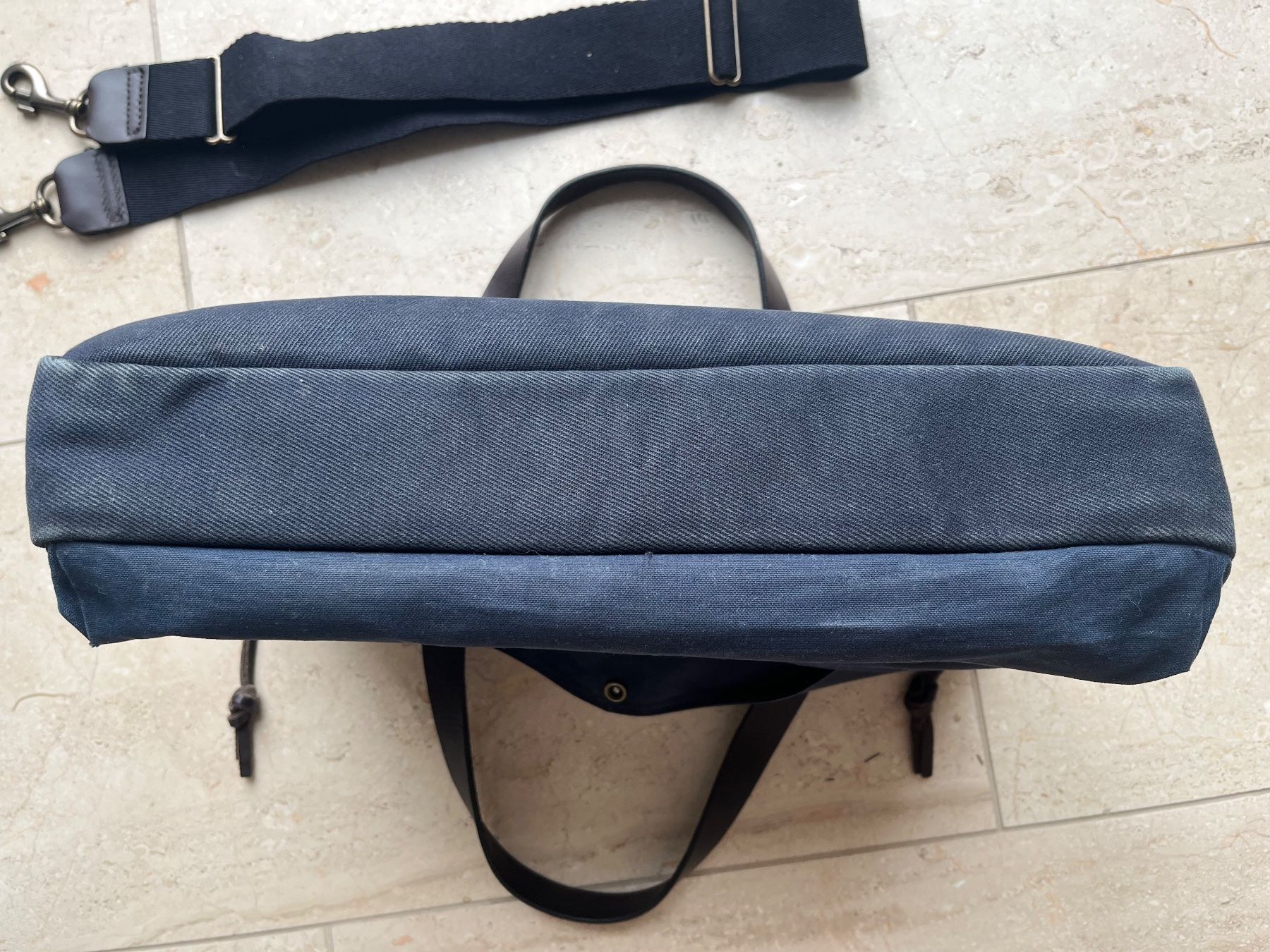 Valigie & Borse: Filson Tablet Briefcase Navy Made in USA – Usato da Wangen b. Olten venduto da ricochet56 4