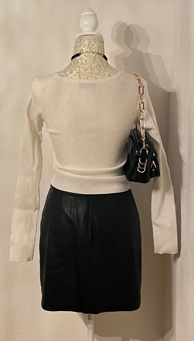 Tally Weijl Top: TW White Top🤍 – Usato da Otelfingen venduto da houseofstae 1