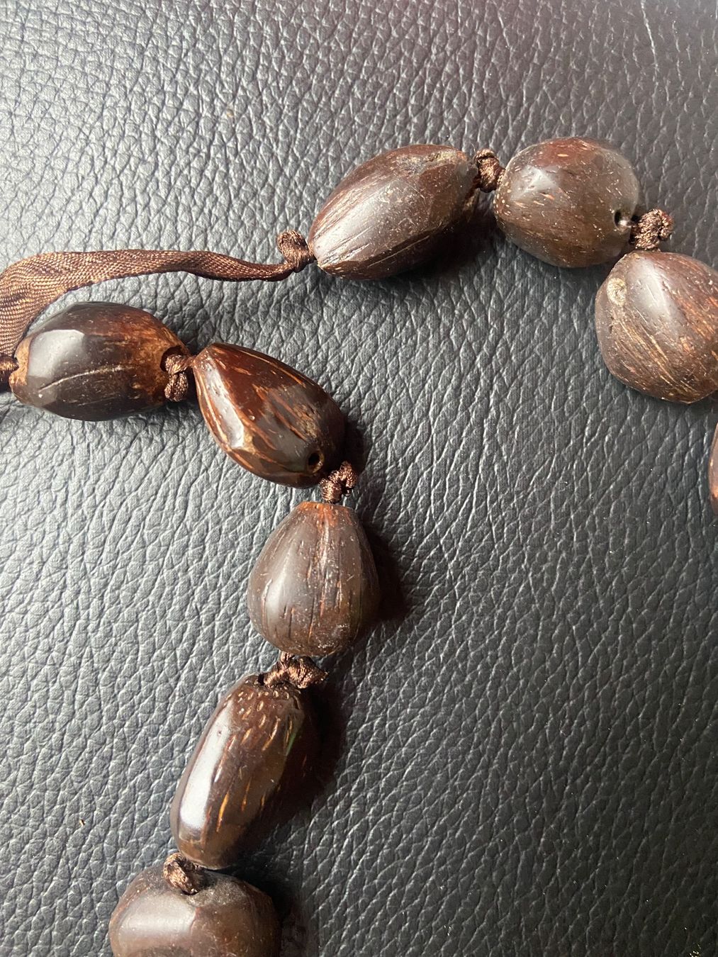 Catenine: Original Hawaii Kukui  Halskette** Neu** – Nuovo (secondo la descrizione) da Zuerich venduto da Perlen-Decor 2