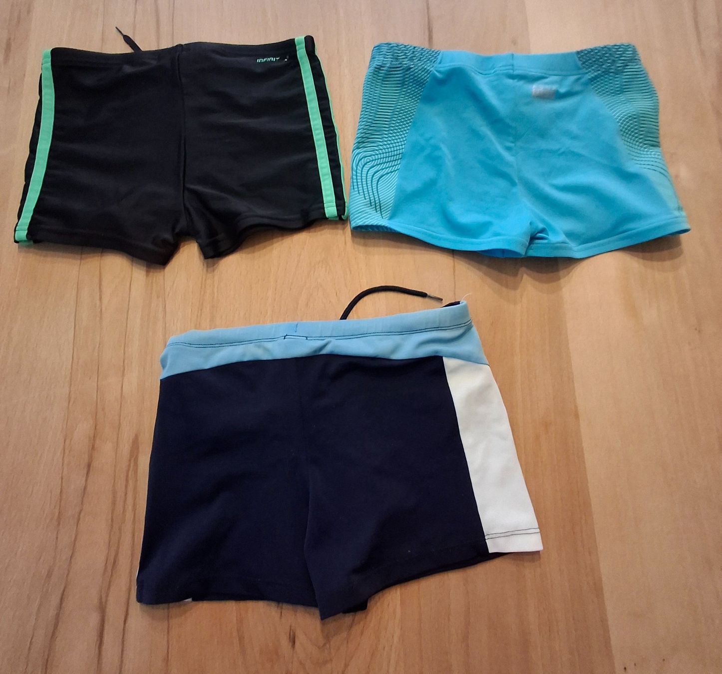 Lotti & Set di vestiti: 3 Badehosen, Gr. 140 – Usato da Bilten venduto da pelanov 1