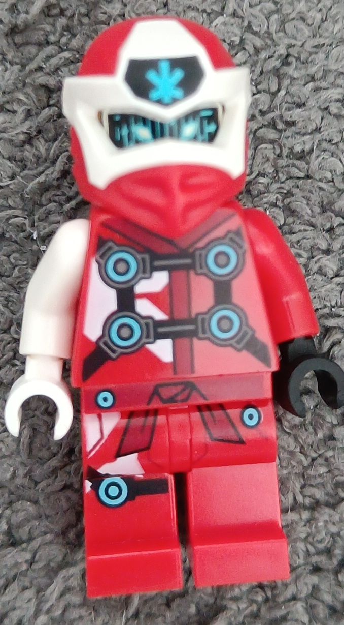 Lego Statuette: Lego Ninjago Eis Ninja Figur 🔥 – Usato da Rorschach venduto da Laboumedeluxe