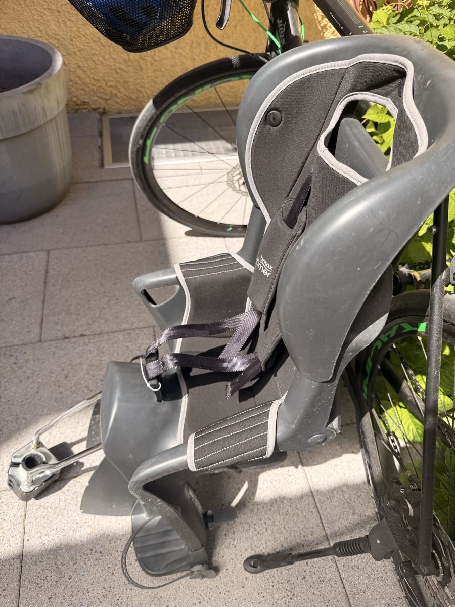 Britax Römer Seggiolini per auto: Britax Römer child bike seat – Usato da Birmensdorf ZH venduto da IrynaR 3