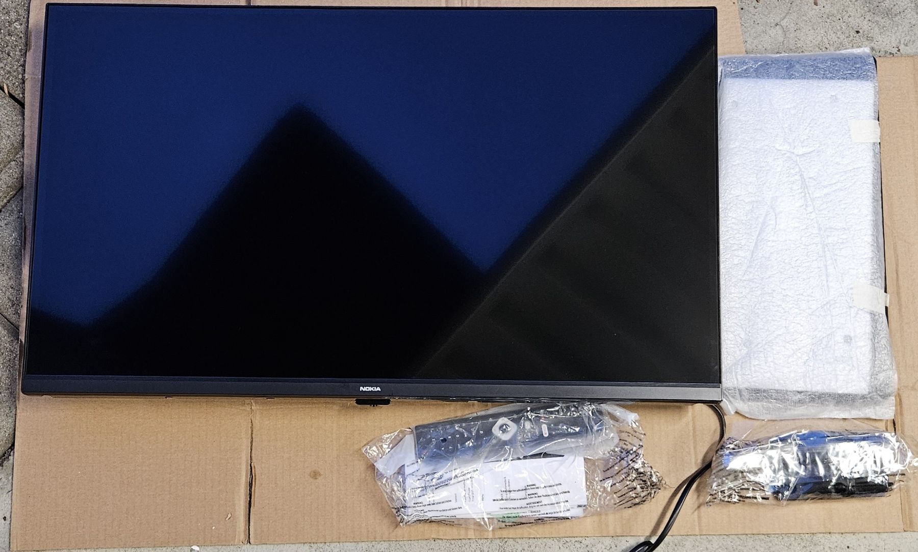 Fernseher: Nokia LED Full HD Smart TV Modell 3200A – Gebraucht aus Dachsen von Topparts1 2