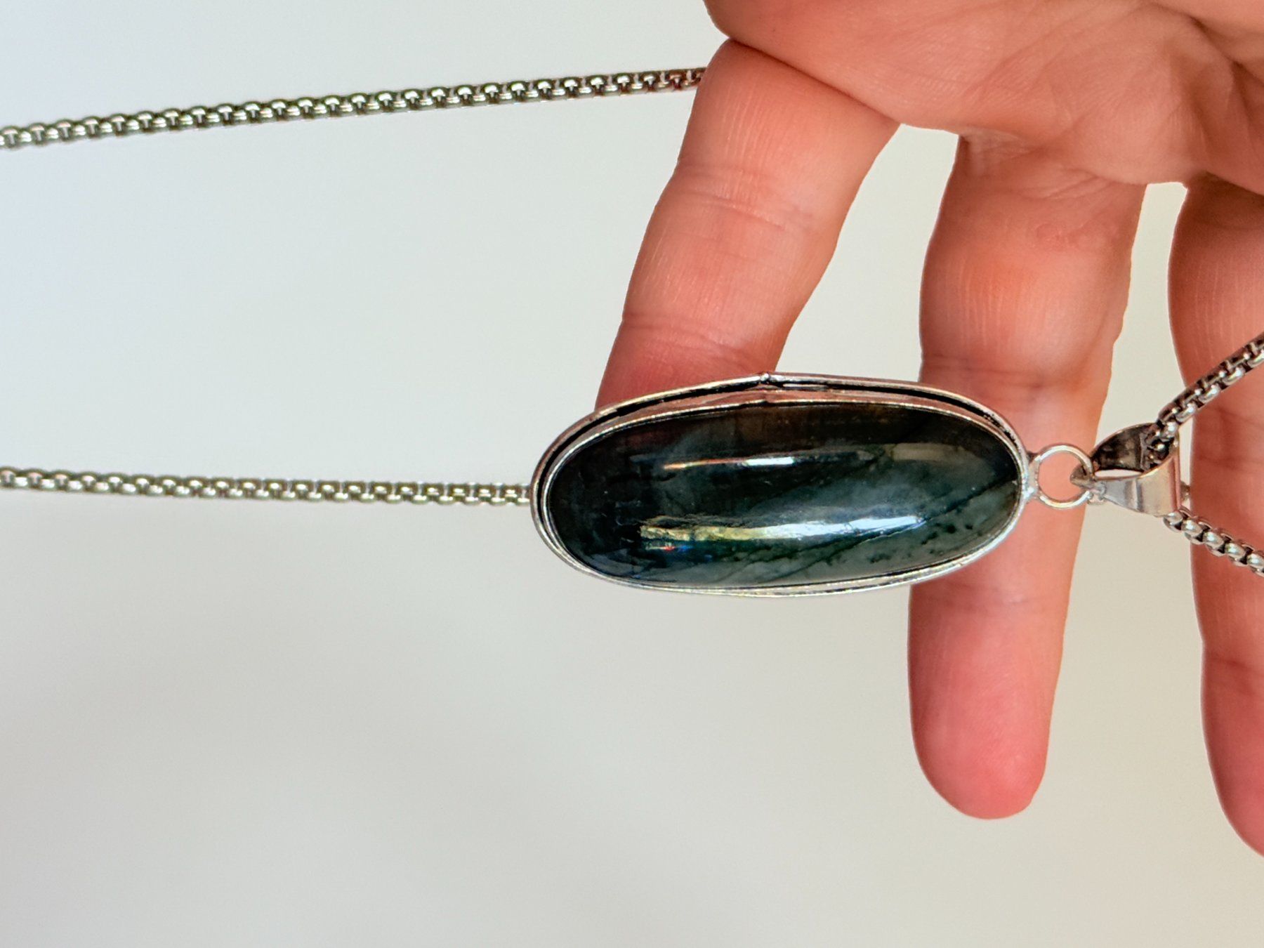 Ketten: Collier avec labradorite - Élégant & Naturel! – Neu und originalverpackt aus Genève von AWWA 4