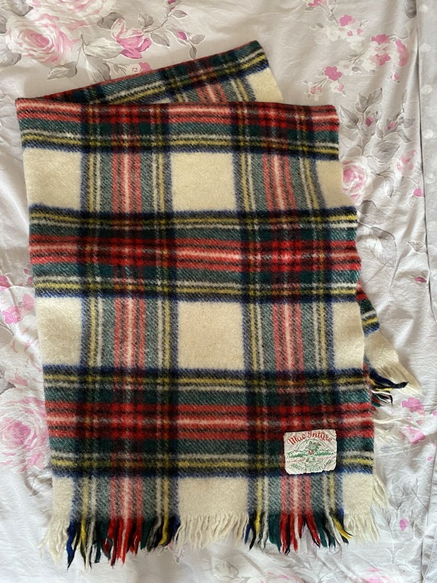 Coperte: Schottische Wolldecke Plaid Highlands Outlander – Usato da Winterthur venduto da Sunshineandrain 1