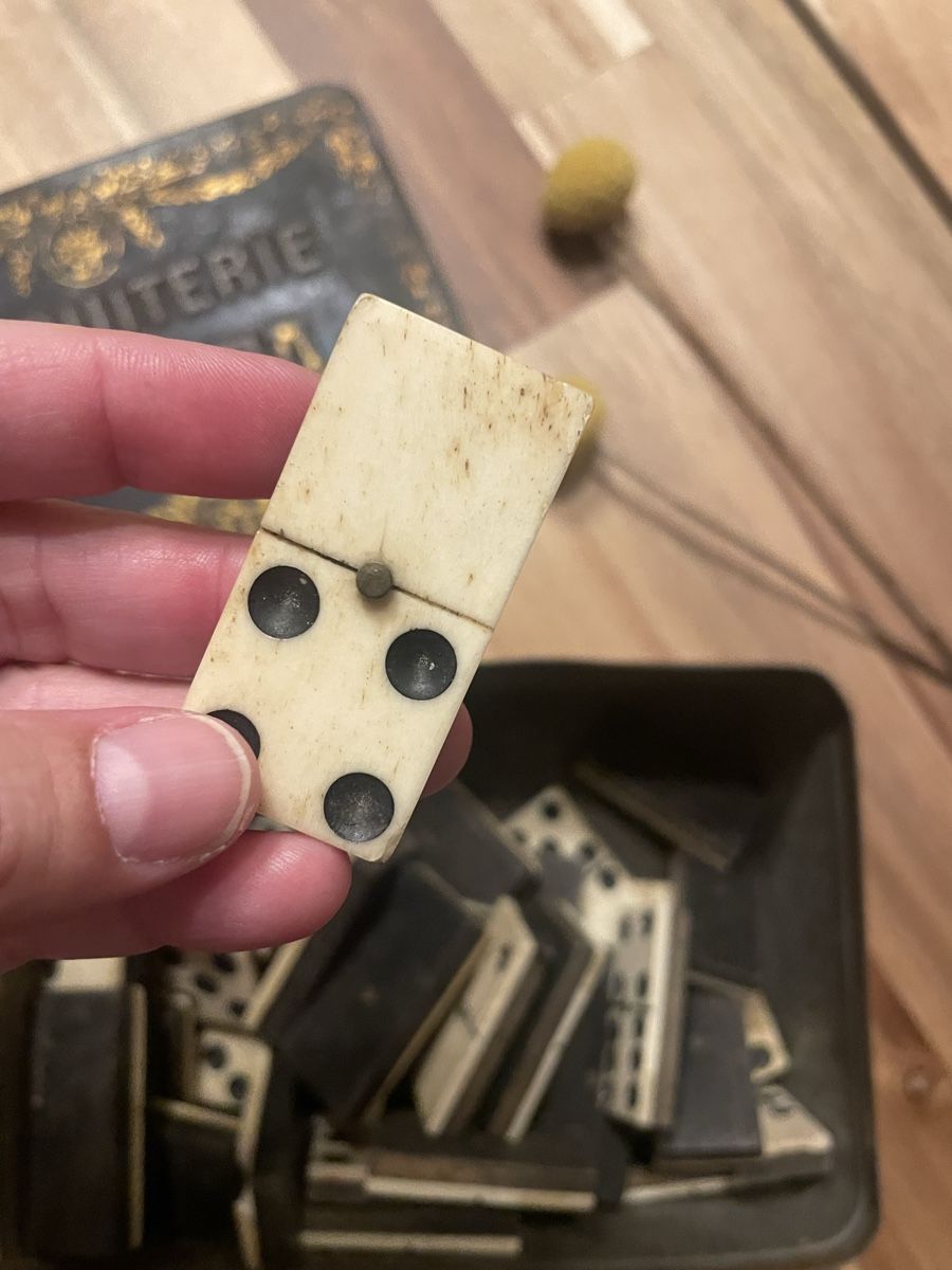 Barattoli: Dominos anciens dans une boîte originale Caiffa – Usato da Crissier venduto da Nouchki76 3