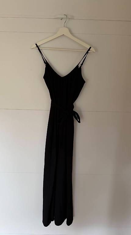 Jumpsuits: H&M overall (Grösse:M)  – Gebraucht aus Au ZH von mmzsofia