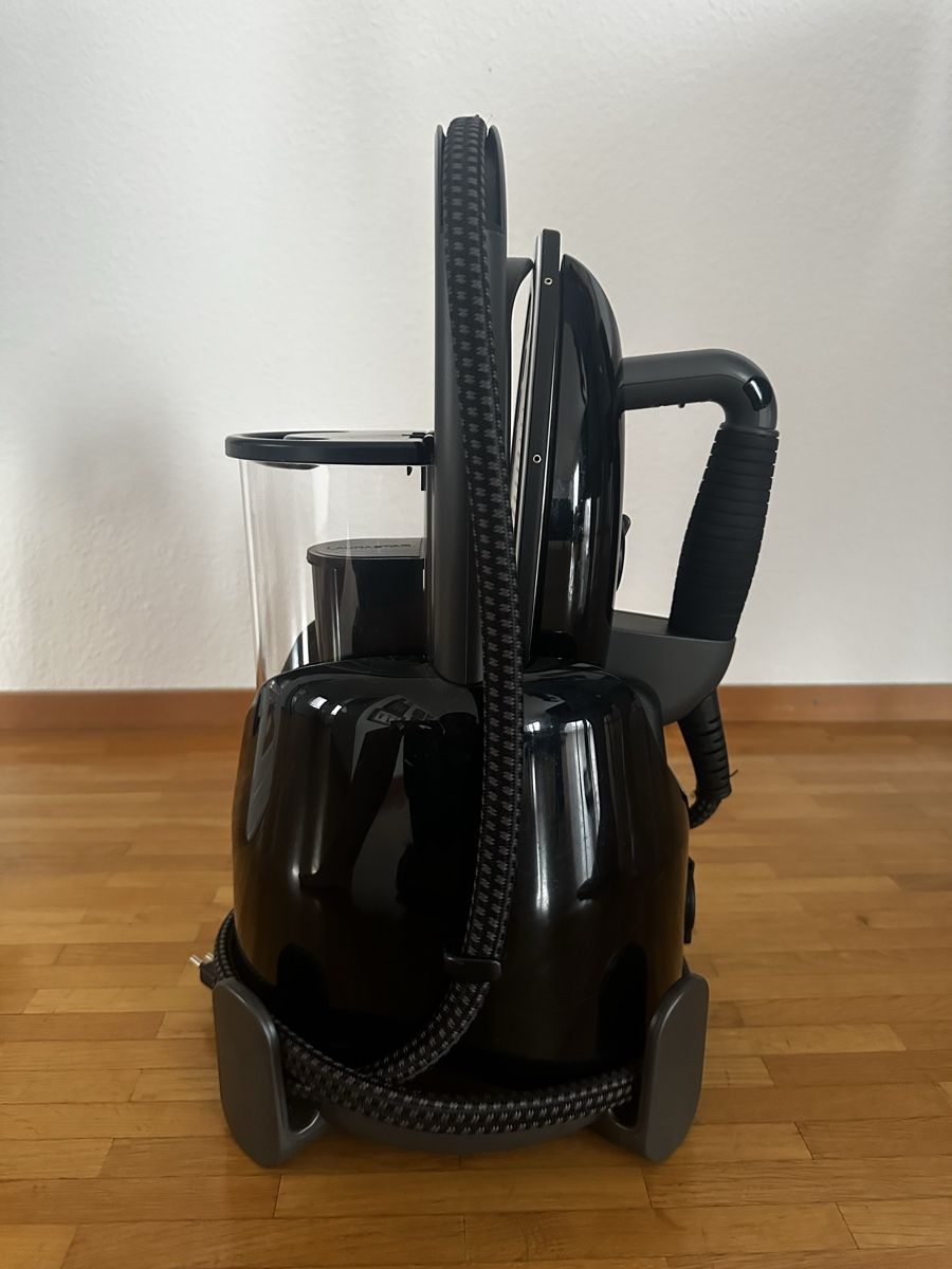 Laurastar Bügeleisen: LAURASTAR LIFT PLUS BLACK CH Model 520 - einwandfrei – Gebraucht aus Biel/Bienne von rol_xl2c 2