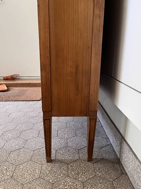 Regale: Edles Kirschholz-Regal mit Intarsien – Gebraucht aus Zürich von ark_bst7 1