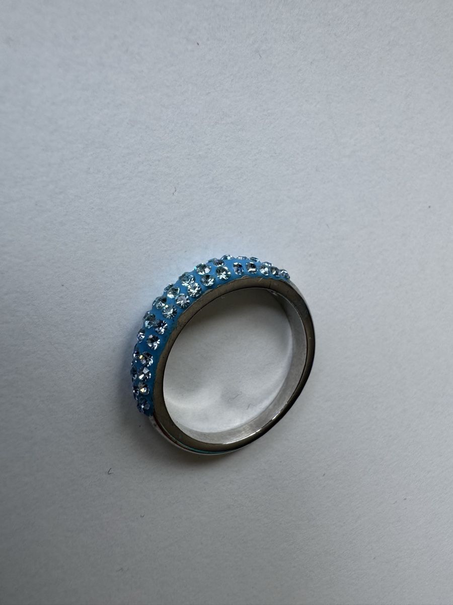 Anelli: Silberner Ring mit hellblauen Steinchen – Usato da Wettingen venduto da JasminL92-3 2