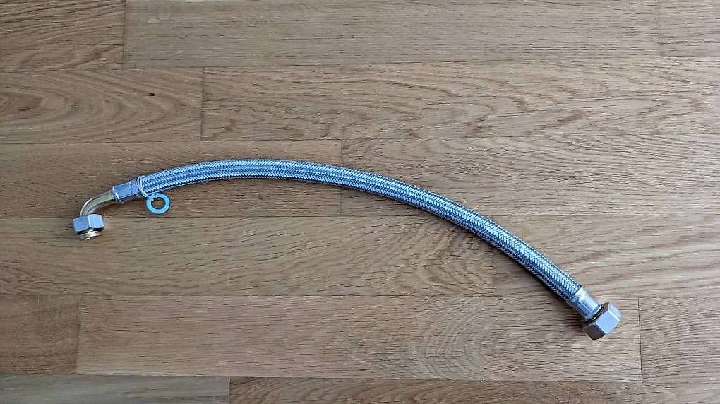 Rohre & Schläuche: Flexschlauch / Panzerschlauch, 1/2" Bogen, 3/4" ÜM - 50cm – Gebraucht aus Rothrist von Brager
