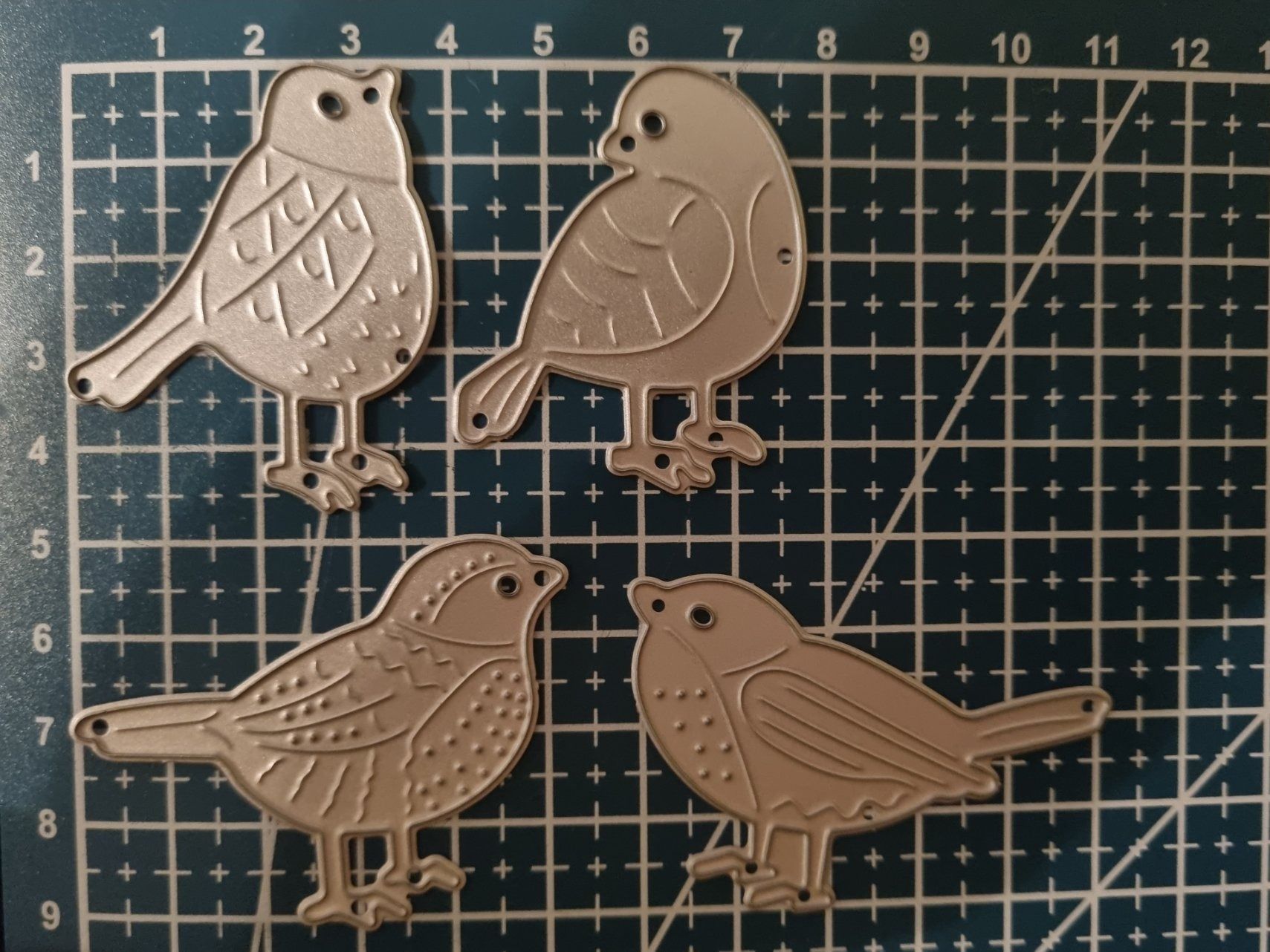 Sciablone: Stanzschablone Nr. 43, Vögel 4er Set – Nuovo e nell'imballaggio originale da Gretzenbach venduto da Fliegepilz 1