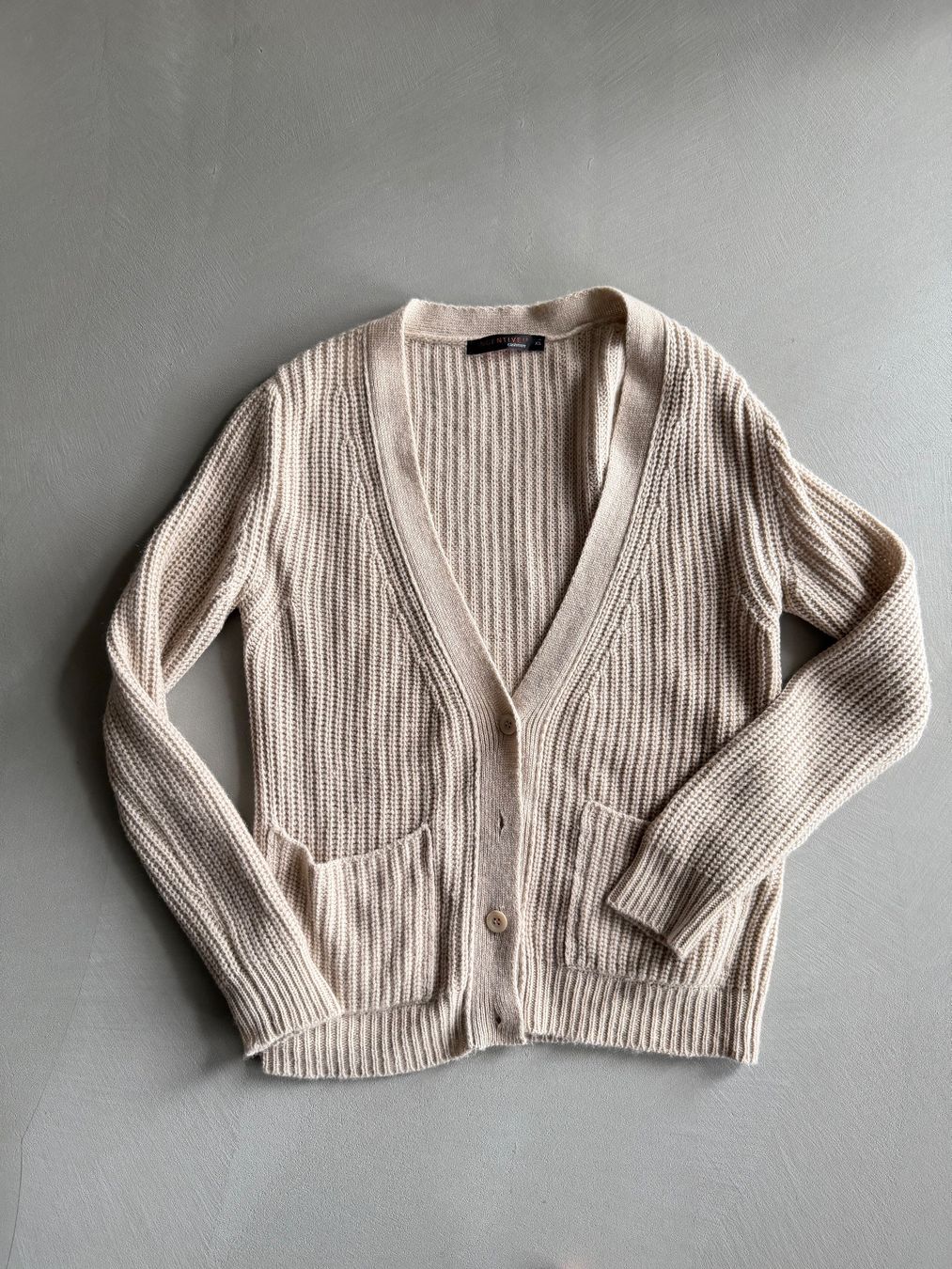 Giacche: Beige farbene Strickjacke – Usato da Zug venduto da CaroR13