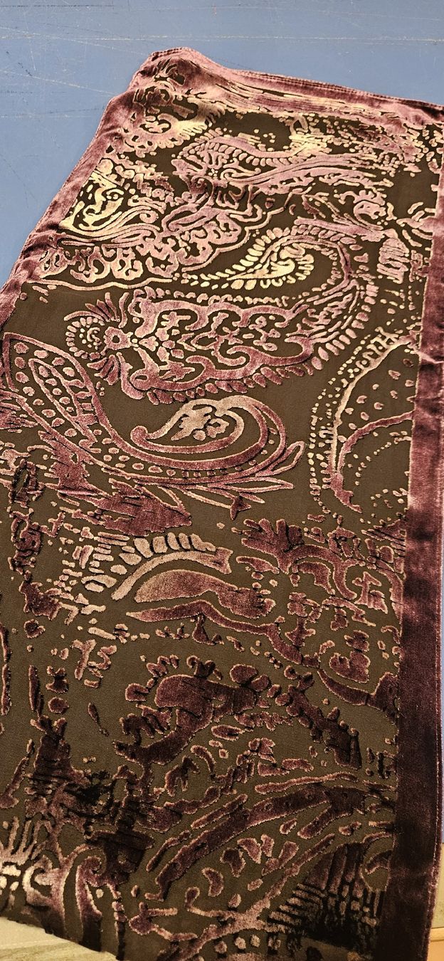 Foulards & écharpes: Schal violett mit Paisleymuster  – D'occasion à Zürich par mon_vr75 3
