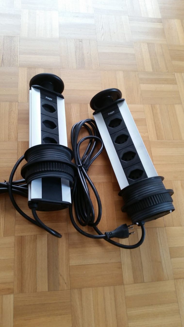 Stecker: Einbau Steckdosen – Gebraucht aus Oberengstringen von fanny_on_fire