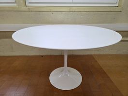 Designer Tisch Tulip Eero Saarinen für Knoll International 