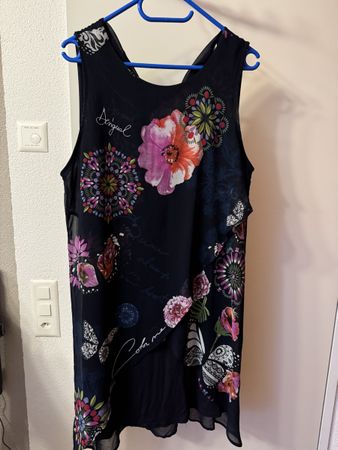 Desigual Kleid dunkelblau Blumenmuster Grösse 40