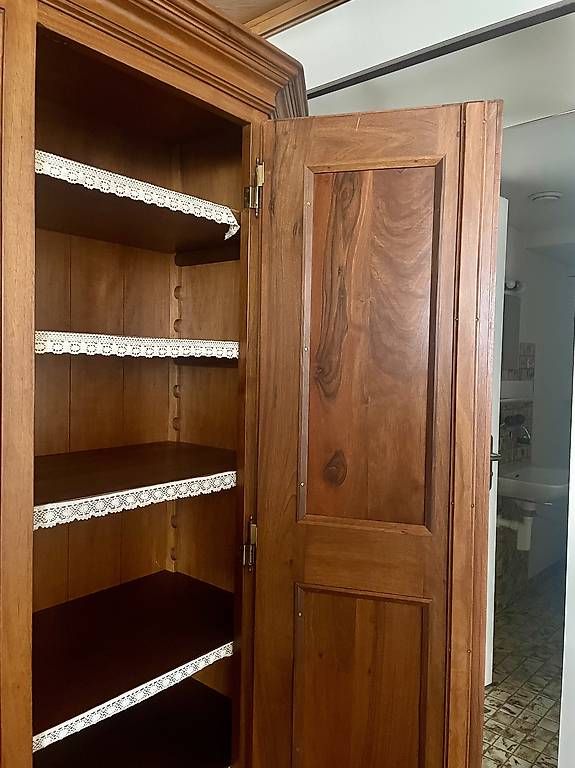 Credenze: Buffet Kirschbaum massiv – Usato da Waldstatt venduto da stffkpps1 3