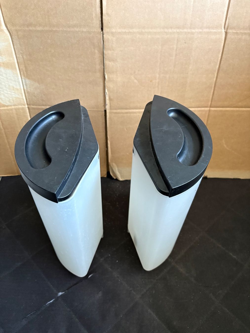 Nespresso Macchine per caffè & Macchine per espresso: 2x Wassertank + 2x Deckel für Nespresso Gemini – Usato da Lausen venduto da sen_jm7c 1