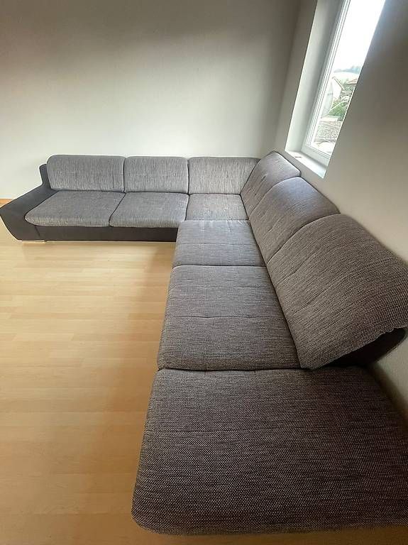 Sofas: Modernes Ecksofa mit ausziehbarer Bettfunktion – Gebraucht aus Burgdorf von Nadocin 1
