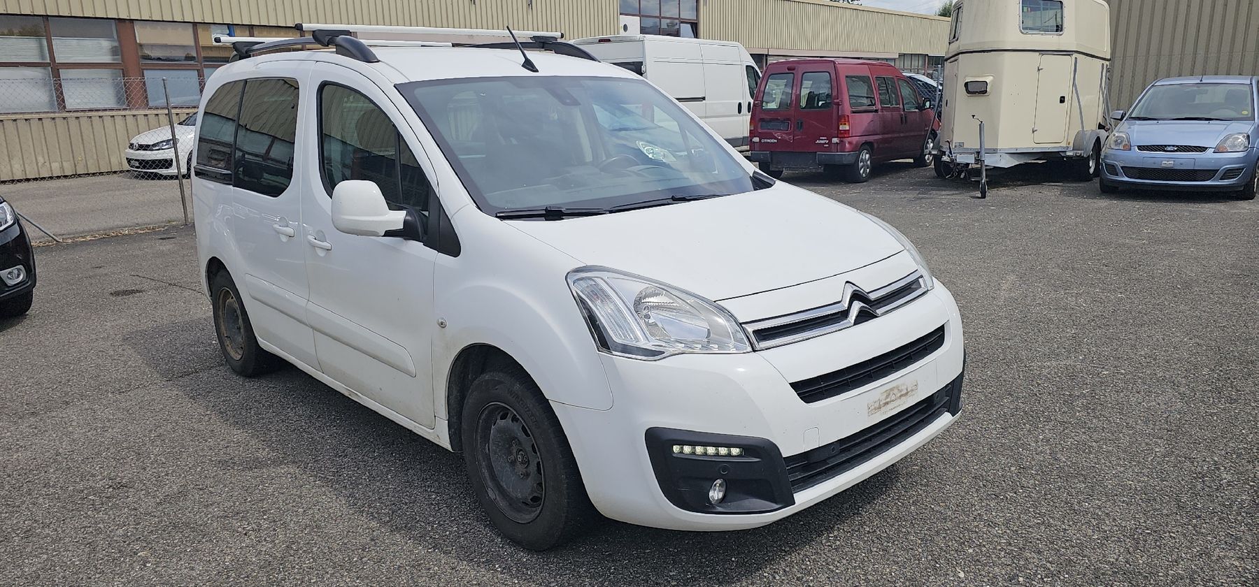 Citroën Automobili: Citroen berlingo 1.2 i – Usato da Chavornay venduto da lev_qnm6 1