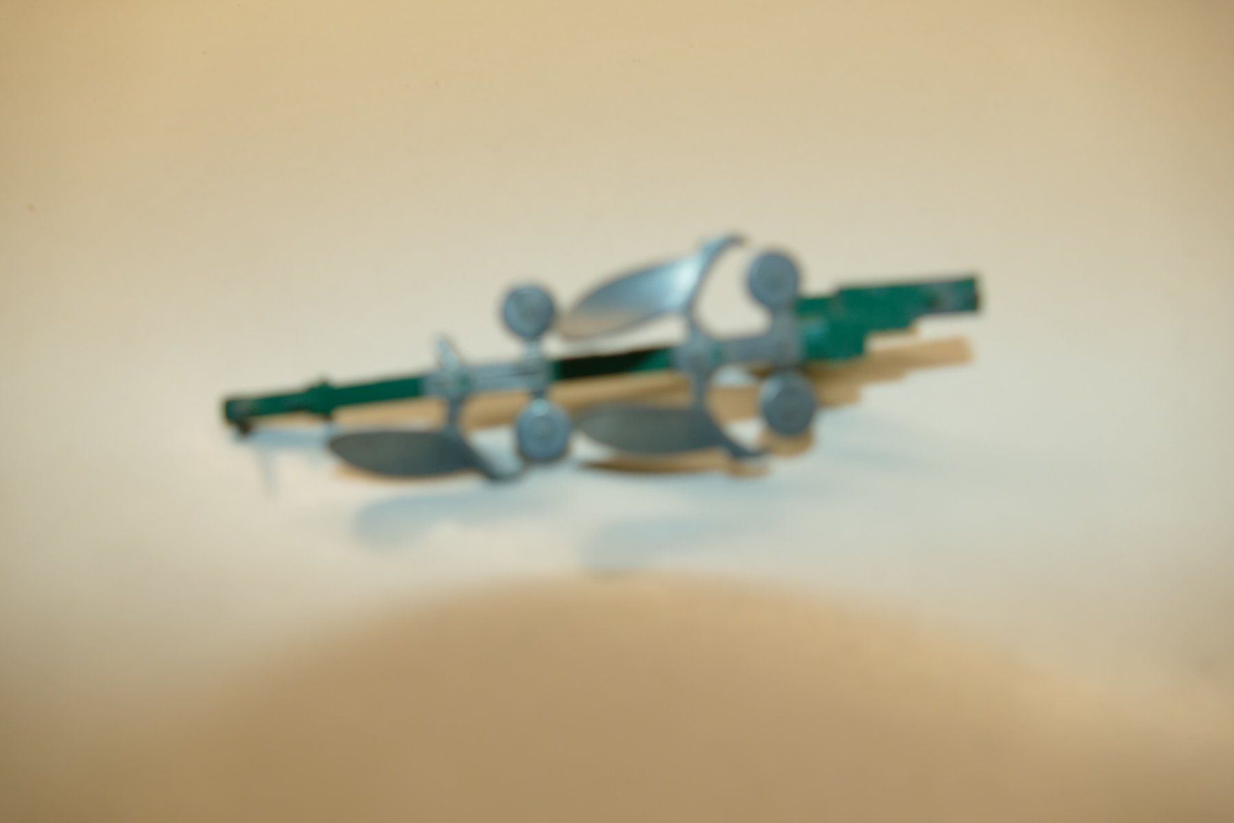 Britains Modellini d'auto: Britains Ltd: Dreischarpflug – Usato da Niederhasli venduto da rail-duerst