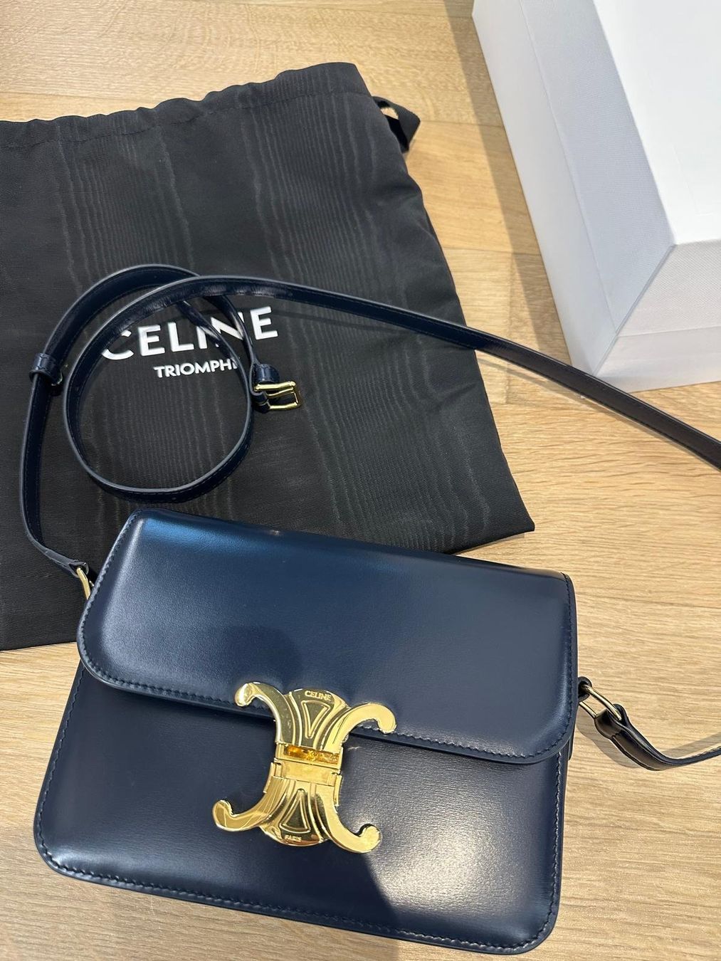 Celine Taschen für Damen: CELINE Teen Triomphe tasche – Gebraucht aus COMMUGNY von toutdoitdisparaitre 3