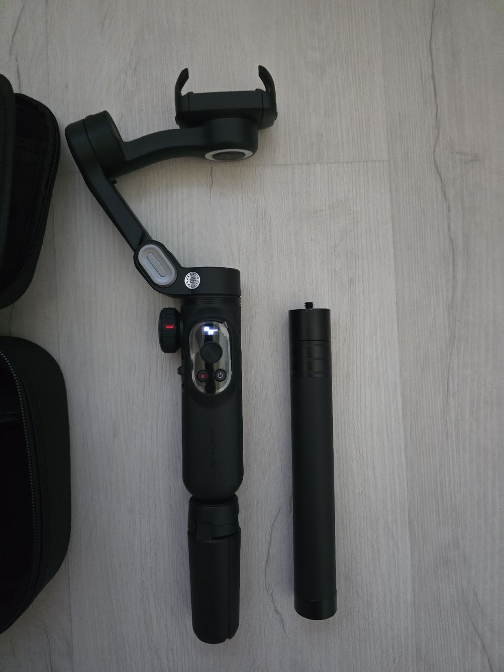 Support: Universal Gimbal für Smartphone – Neuf (Voir description) à Spiez par stefu_89